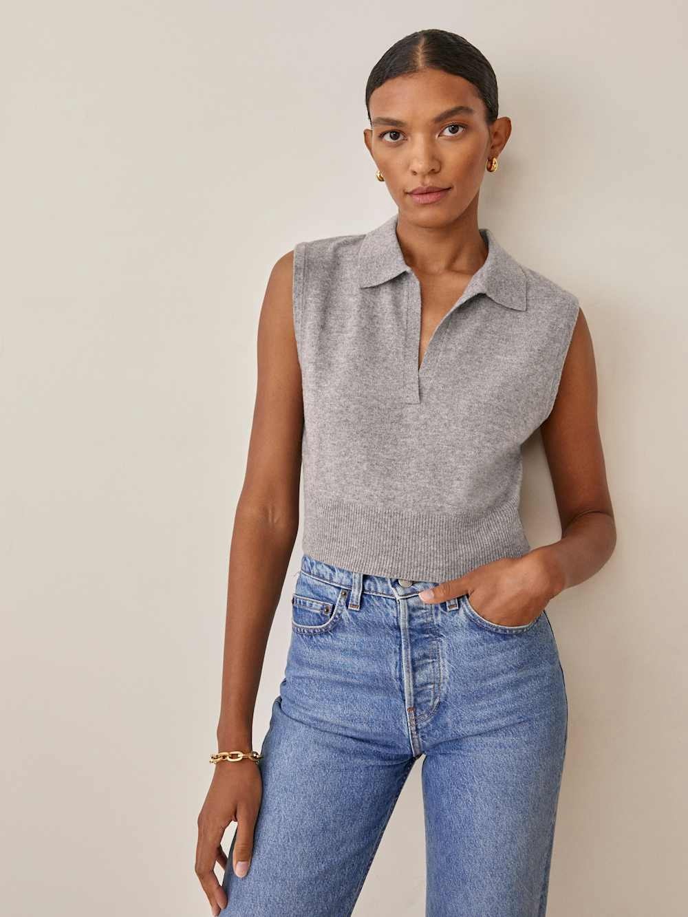 Reformation Gezim Sleeveless Collared Cashmere V-Neck Polo Sweater in Black - XS